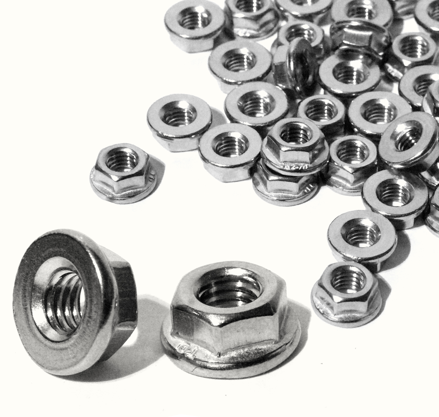 Flanschmuttern ohne Sperrverzahnung (Glatt) M10 DIN 6923 Edelstahl A2 V2A M10 100 Stück